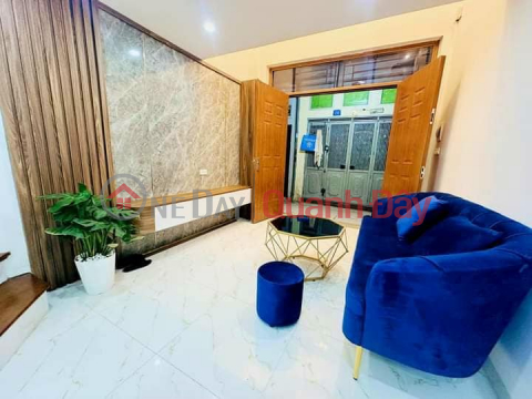 HOAN KIEN DISTRICT 5-FLOOR HOUSE - 3 BEDROOM - LESS THAN 3 BILLION FUN FULLY FURNISHED. _0