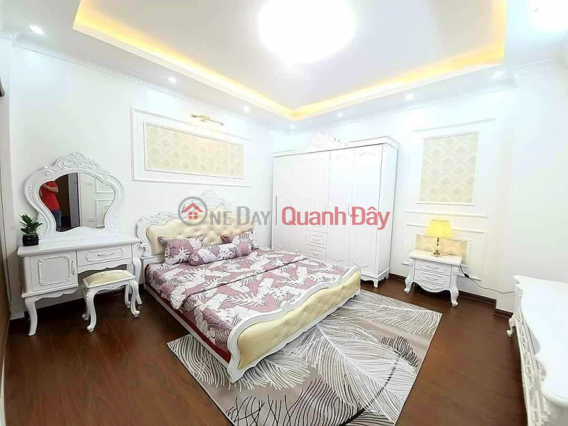 đ 3,6 tỷ | Bán nhà Đại La, Hai Bà Trưng 35m, gần phố, mới đẹp, full nội thất, xách vali về ở luôn.