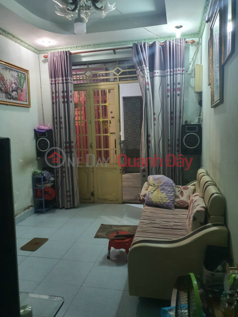 2-storey house for rent in Tran Thai Tong Tan Binh - Rent 7 million\/month 3 bedrooms 2 bathrooms close to crowded Tan Tru market _0