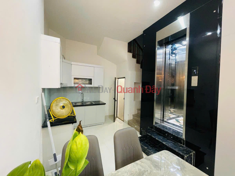 Bán nhà Quan Nhân xây mới thang máy 8.5 tỷ, ngõ nông gần phố Niêm yết bán