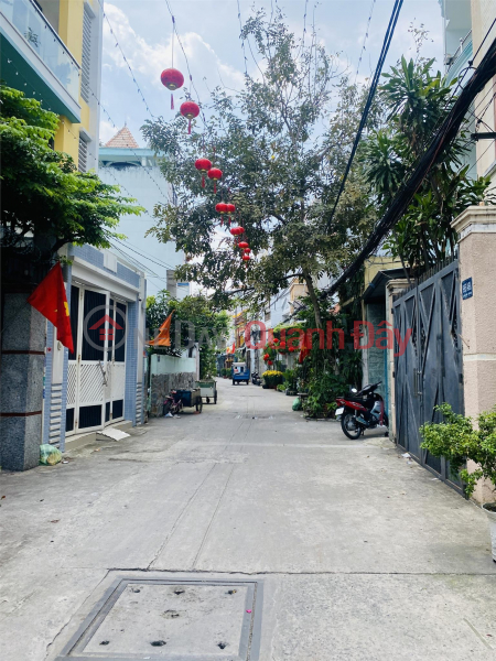 đ 6.98 Billion **House for sale in Ward 11, Tan Binh, Lac Long Quan alley; 4.2x15 - slightly over 7 billion