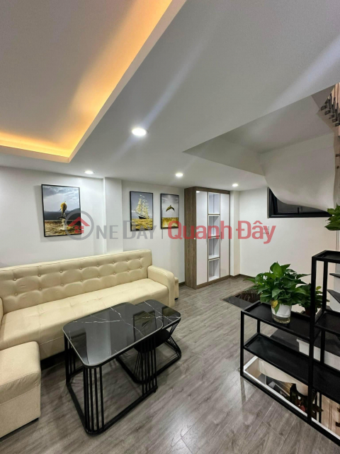 Chốt ngay! Bán nhà Nguyễn Công Trứ, 22m2, 6 tầng mới đẹp, mặt tiền 3.3m, 5.3 tỉ, ngõ thoáng _0