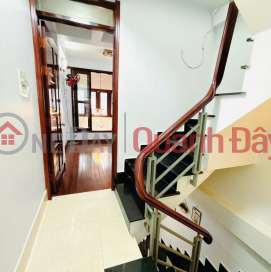 Bán nhà 3pn 3 wc 3 tầng sân thượng nhà mới dọn vào ở Nguyễn Thị Tần _0