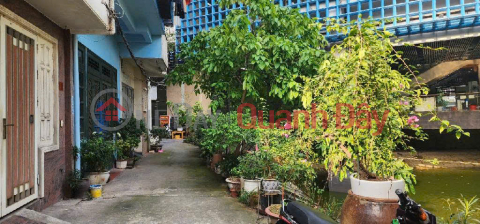 Bán nhà Phố Hào Nam, View hồ, Gần phố, Hai thoáng, 51 mét, Giá: 10.2 Tỷ. _0