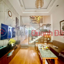 ► Right on Nguyen Thanh Han Street, 72m2, 2 floors, 3 bedrooms, 5.x billion VND _0