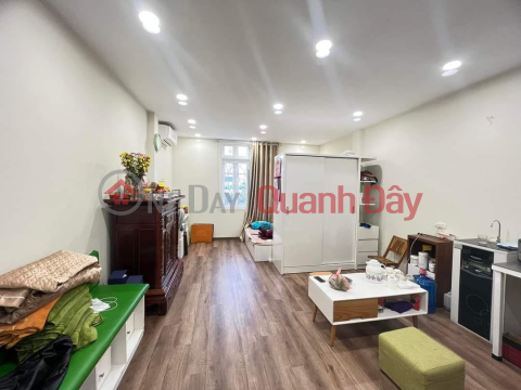 House for sale on Nguyen Chi Thanh Street, wide frontage with 2 open spaces, Busy business, only 25.5 billion VND _0