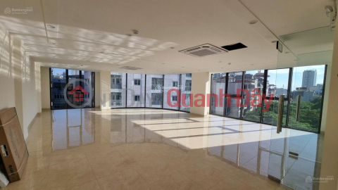 Full Glass Office 110m2 Trung Hoa Street, Cau Giay - 23 Million\/Month. Car parking at the door _0