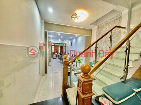 O2277 - BEAUTIFUL HOUSE IN A 9M WIDE ALLEY, SPACIOUS CAR PARKING AREA _0
