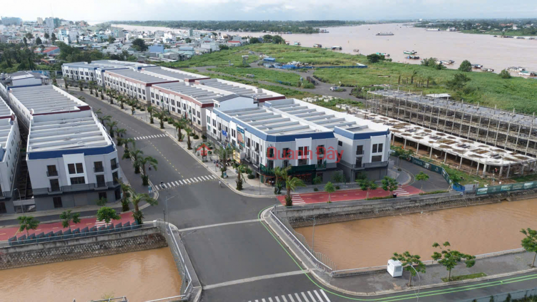 Property Search Vietnam | OneDay | Nhà ở, Niêm yết bán | Bán nhà Tây Sông Hậu - Long Xuyên 5x21m, 1 trệt 2 lầu, giá 6,X tỷ, tiện ở và cho thuê