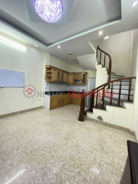 Need to rent a whole house in lane 69 Bui Huy Bichi, 33m x 5 floors, 3 big rooms, 1 small room, 4 bathrooms Rental Listings