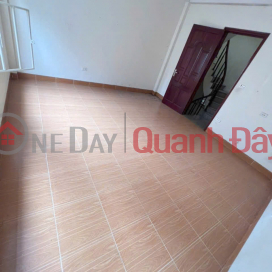 Cho thuê nhà nguyên căn phố HÀO NAM - 30m ra mặt phố 5 tầng 3 Phòng ngủ rộng, 1 phòng nhỏ - 4wc - Sân phơi _0