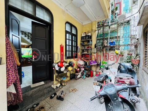 DONG DA - DUONG LANG - 59M2 - 4 BEDROOMS - PRIVATE GATE AND YARD FOR PARKING (~ ABOVE 130 MILLION\/M2) _0