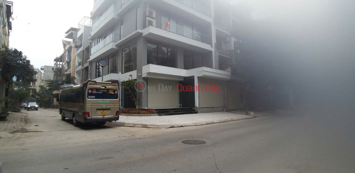 Property Search Vietnam | OneDay | Residential, Rental Listings, House for rent on Trung Hoa street, 250m2 x 7 floors, open floor, showroom, office