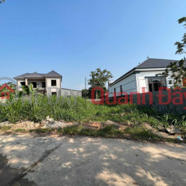 The owner needs to sell land in a beautiful location in Vinh Phuc province. _0