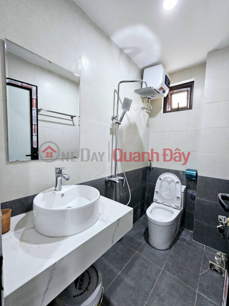 đ 3.5 Billion THUY PHUONG TOWNHOUSE FOR SALE - NORTHERN TU LIEM - BEAUTIFUL HOUSE BUILT BY PEOPLE!! NEAR THUY PHUONG MARKET C1, C2 SCHOOL - 4-STORY HOUSE,