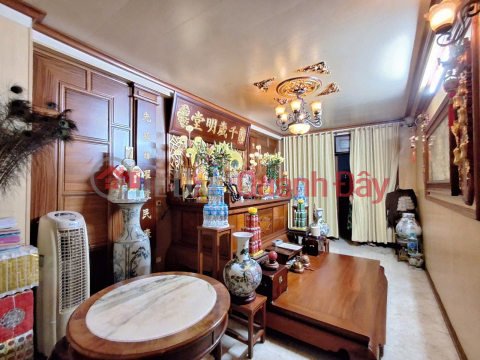 BEAUTIFUL HOUSE WITH VIEW OF Tai Trau Lake 40\/64 m2 X 5 Floors X 19.8 billion Long Bien - Hanoi. _0