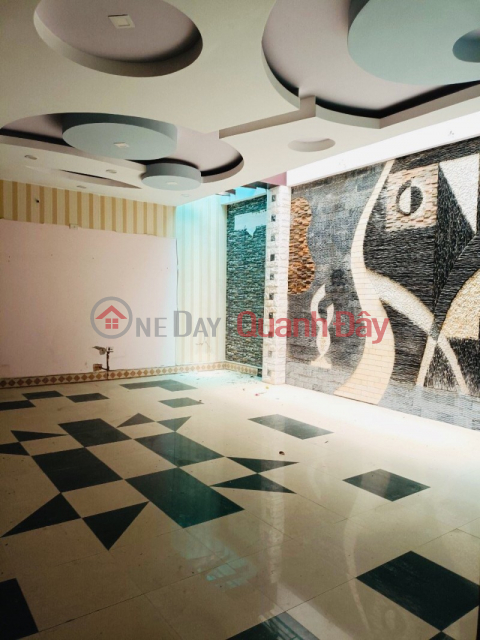 ► Hung Vuong frontage close to Con Market, BIG C, 178m2, Width 6.2, 4 floors _0