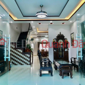Selling Trung Luc townhouse, area 100m2, road 6m, PRICE 6.3 billion very beautiful private yard _0