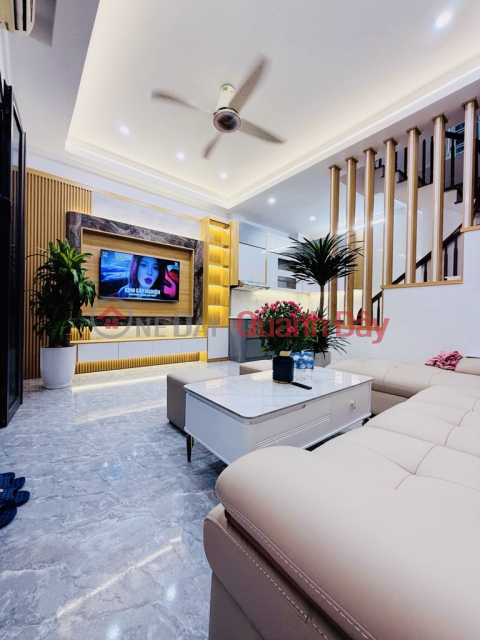 bán nhà Thanh Xuân 40m 4 tầng, siêu đẹp, hiếm có, vị trí đắc địa, tặng full nội thất ở luôn, sổ phân lô _0