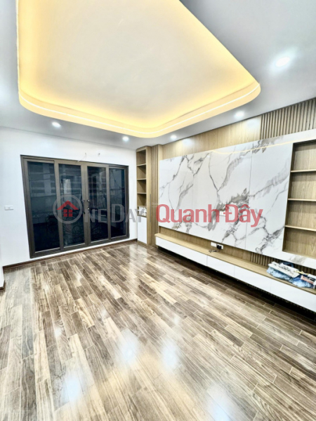 Bán nhà riêng Q Cầu Giấy, Hà Nội. DT 50m2, 6 tầng. Mặt ngõ thông, kinh doanh sầm uất, Việt Nam Bán | đ 15,9 tỷ