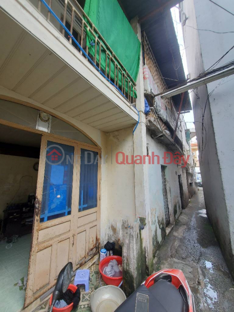D2433* Curious about a 100m² house in Binh Thanh district with car access in an alleyway, priced at only 13.x billion VND? _0