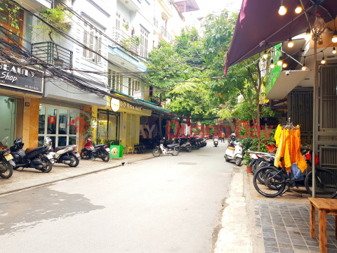 (NEXT TO STREET, CARS CAN AVOID) House for sale on NGUYEN HONG ALLEY, Dong Da, 50m2, 5FLOOR, FRONTAGE 4m _0