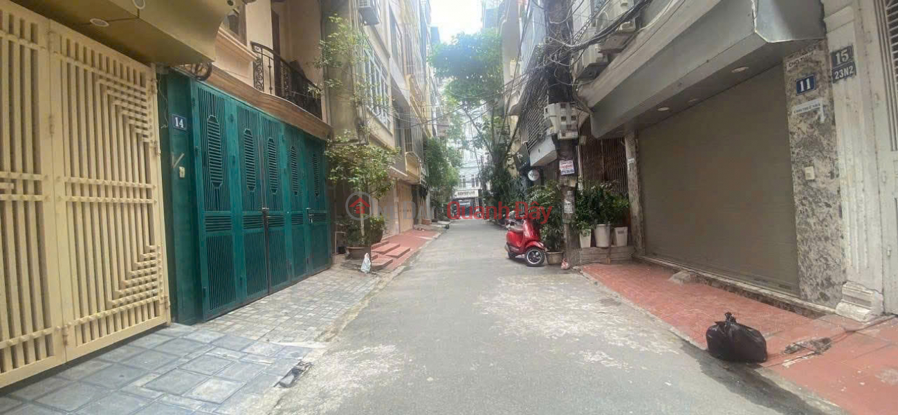 Subdivided plot - super car-avoidance, sidewalk, house in lane 8 Tran Quang Dieu, 50m2, frontage 4.5m, over 20 billion Sales Listings