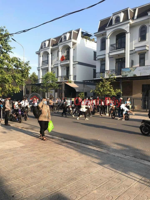 Owner Lowers Price Buy 2.5% now sell 2.1% right at Phu Chanh school _0