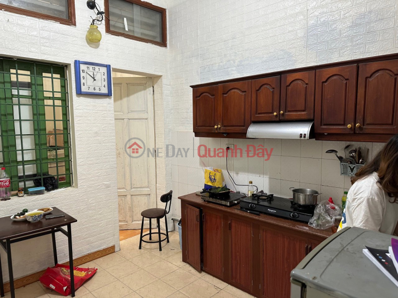 The owner rents the house at No. 21 alley. March 14, lane 14 Lang Fort, Dong Da, Hanoi, Vietnam, Rental đ 13.5 Million/ month