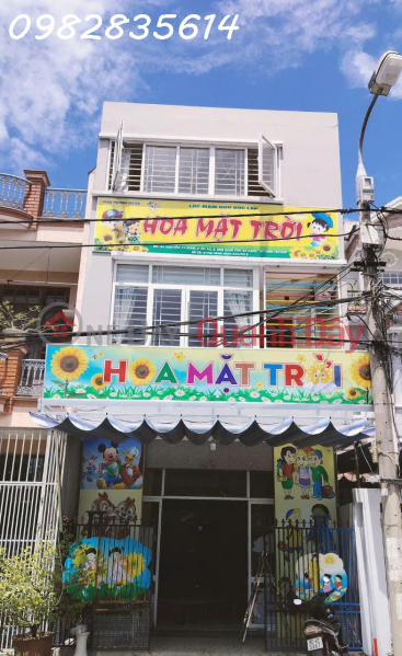 Long-term rental of a 3-story, 270m2 house on Nguyen Tu Gian Street, near the DIFF 2027 fireworks complex. Rental Listings
