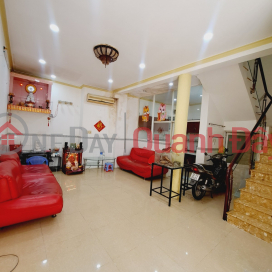 House for sale near Tran Hung Dao, District 5, 55m2, few steps to the Front for a little 5 billion. _0