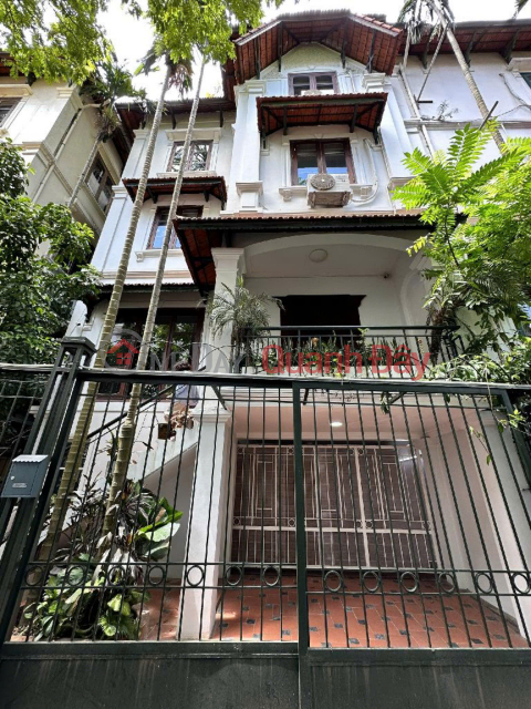 BEAUTIFUL HOUSE ON NGOC HA STREET - RARE - LIKE A VILLA - BRIGHT AND AIRY - CORNER LOT - CAR GARAGE - 7m FRONTAGE - 120m2. 30 BILLION _0