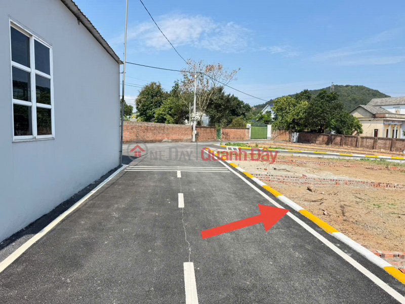 Bán đất thôn Phú Thịnh, Minh Phú, Sóc Sơn. Đường trải nhựa. Gần Việt Phủ Thành Chương Niêm yết bán