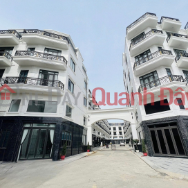 Townhouse adjacent To Ngoc Van District 12 - Only marginally 6 Billion has a new house 100% HXH 8M luxury and spacious design _0