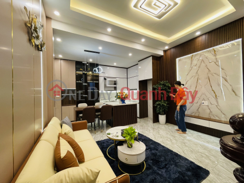 Bán Nhà VIP Hai Bà Trưng, 45M2,10 tỷ,nội thất siêu đẹp.tiện ích miễn chê. _0