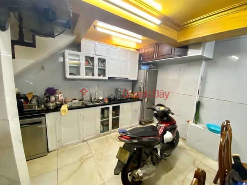 Property Search Vietnam | OneDay | Residential Sales Listings | 7-SEATER CAR TOWNHOUSE FOR SALE IN THE HOUSE. SUITABLE FOR OFFICE, SOLD ONLINE 51M Mt 5.3. Price 10.X BILLION