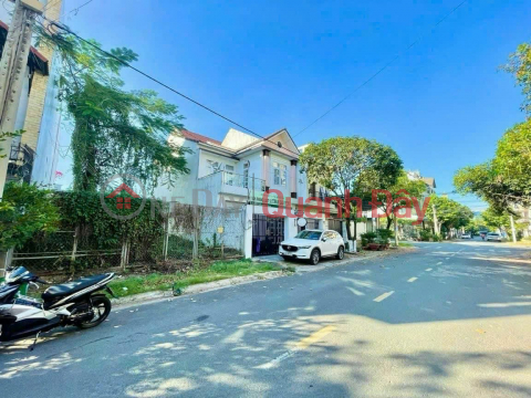 Villa lot for sale on main axis of Tan Phong residential area with good business for only 6.5 billion _0