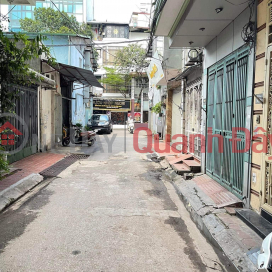 70m Front 5.5m Nigh 10 Billion Hoang Quoc Viet Street. Corner Lot Top Business Lane. Owner Needs To Sell Fast _0