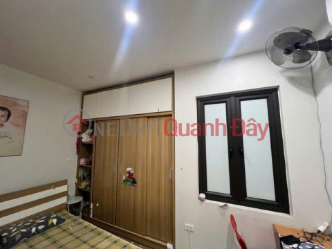 NAHF ĐẸP DÂN XÂY KIÊN CỐ Phố Nguyễn Văn Cừ 40m2,X 4 tầng, mặt tiền 4m,9.5 tỷ Long Biên. _0