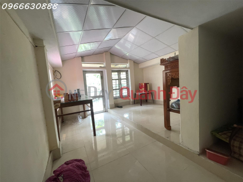 Urgent sale of 2.5-storey house on Nguyen Van Linh street, Tuyen Quang city _0