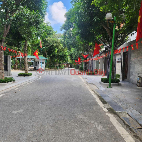 Adjacent to Linh Dam Peninsula - Wide Sidewalk - Investment Opportunity: 136m2 for only 28.6 billion VND Vietnam | Sales đ 28.67 Billion