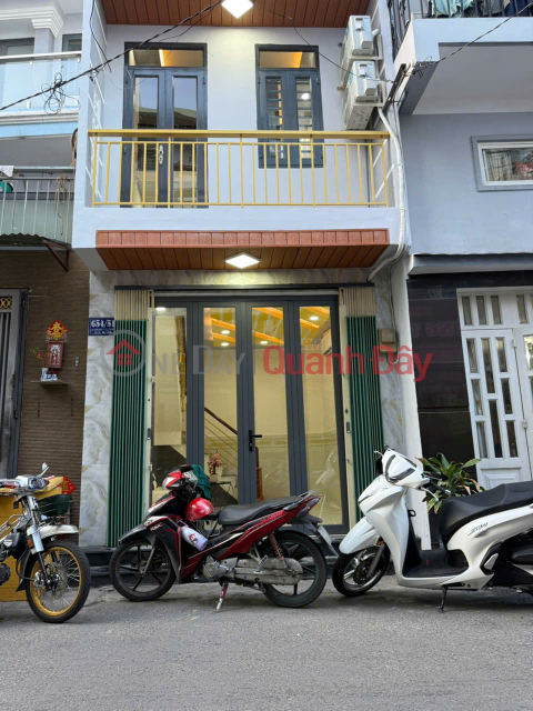 Two-story house in Tan Binh - 29.04m2, priced at only 3.1 billion VND, with permanent ownership certificate, convenient location near the city center. _0