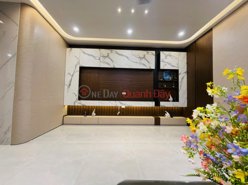 HURRY! TRINH VAN BO HOUSE, FPT COLLEGE, CAR ACCESS, ELEVATOR, AREA=42Mx6 FLOORS, FRONTAGE=4.5m, 8.2 billion Sales Listings