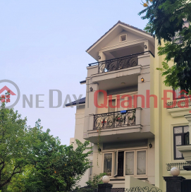 VILLA FOR SALE, 20 m ROAD, TAN PHONG, DISTRICT 7, Area 194M2, PRICE ONLY 3X BILLION. _0
