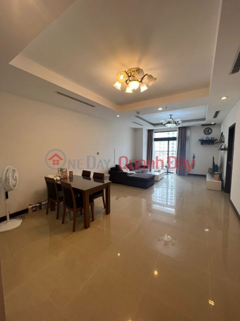 Chính chủ cho thuê căn hộ 2 phòng ngủ 112m2, full đồ có thể vào ở luôn tại Royal City - Thanh Xuân _0