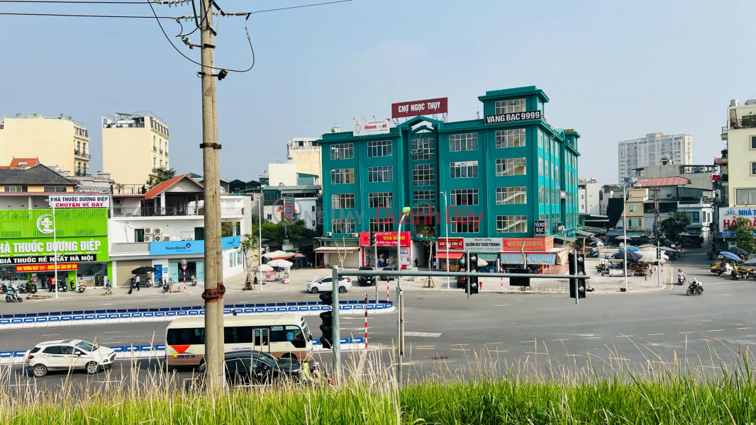 House for sale on Ngoc Thuy street, 1 car-avoiding alley, 325m2, expanding to the back, full residential land Sales Listings