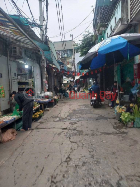 5-story house for sale in Dinh Cong, only 7.3 billion VND, fully furnished, car parking right next to the house. Sales Listings