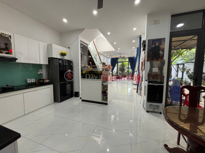 đ 13,3 tỷ 13,3 TỶ – BIỆT THỰ 3 TẦNG VEN SÔNG HÒA XUÂN – KIẾN TRÚC HIỆN ĐẠI, VỊ TRÍ ĐẮC ĐỊA TRÊN ĐƯỜNG TRẦN KIM XUYẾN