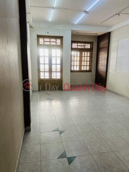 Property Search Vietnam | OneDay | Nhà ở Niêm yết cho thuê, Nhà mặt tiền CMT8, 4x20m, 3 tầng 2 phòng lớn