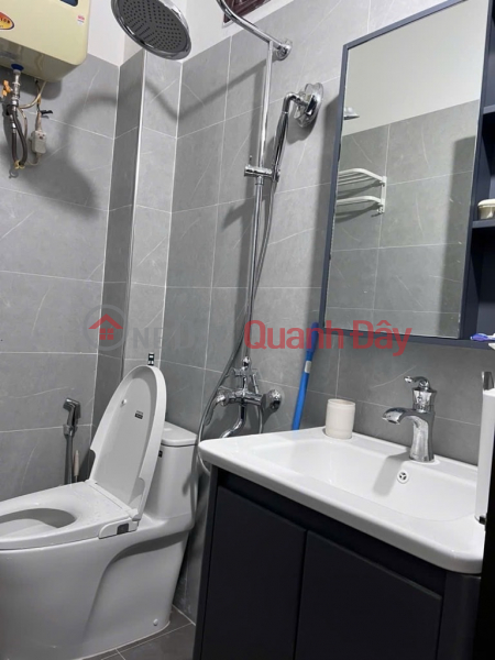 đ 15,5 tỷ | DỊCH VỌNG CẦU GIẤY 68M x5 TẦNG 15,5 TỶ NGÕ THẲNG,GẦN PHỐ,LÔ GÓC,Ô CHỜ THANG MÁY